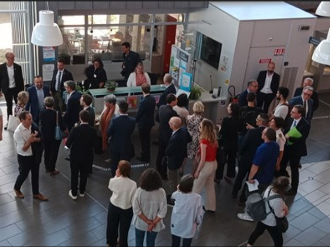 M. le Ministre est allé à la rencontre des agents de la gestion des patients - standard.